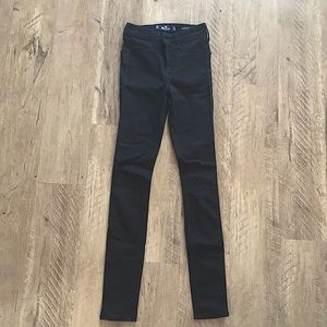 Black Hollister high rise jean legging
